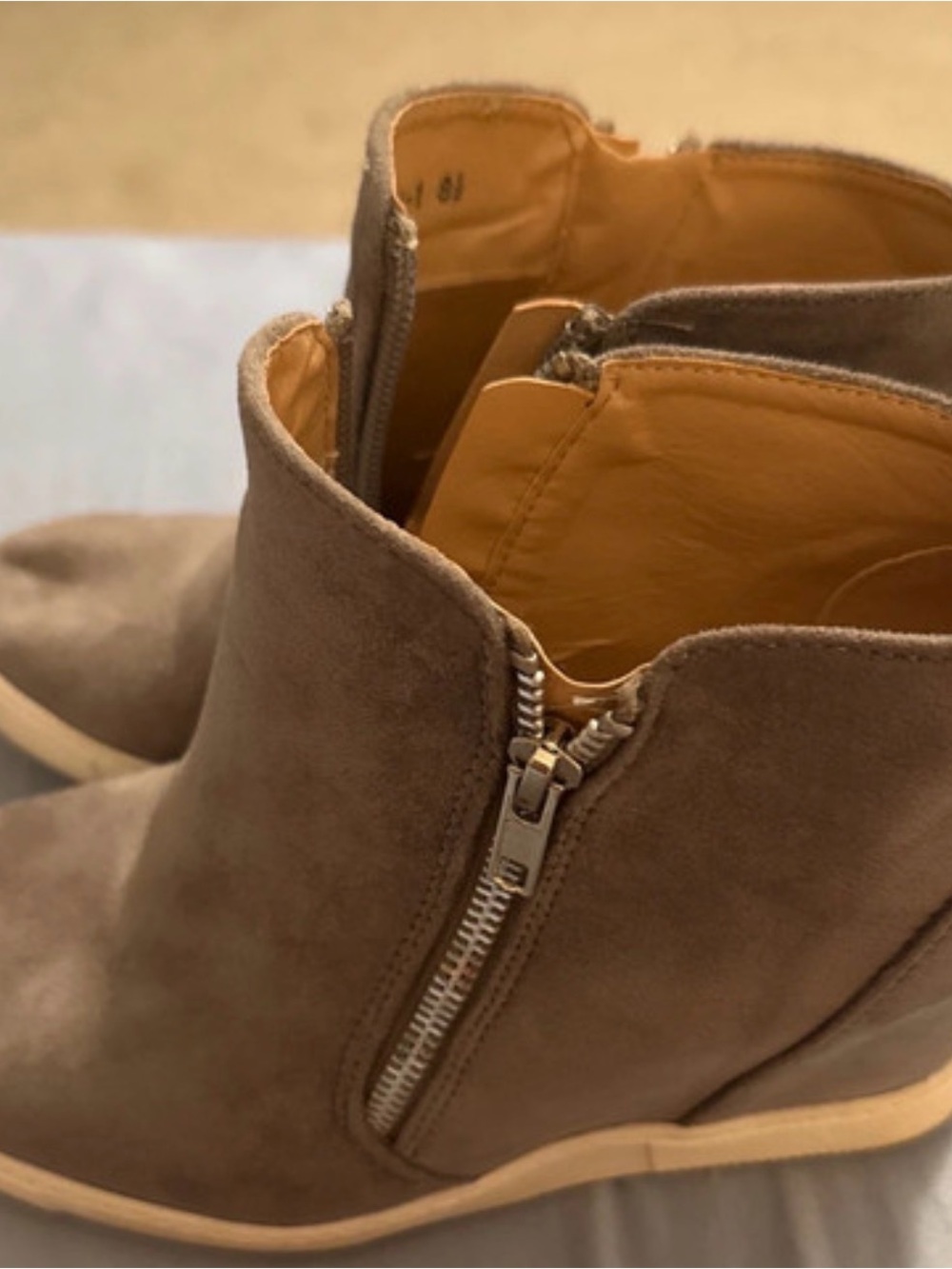 Women's Suede Ankle Sneakers - Taupe - Picture 2 of 2